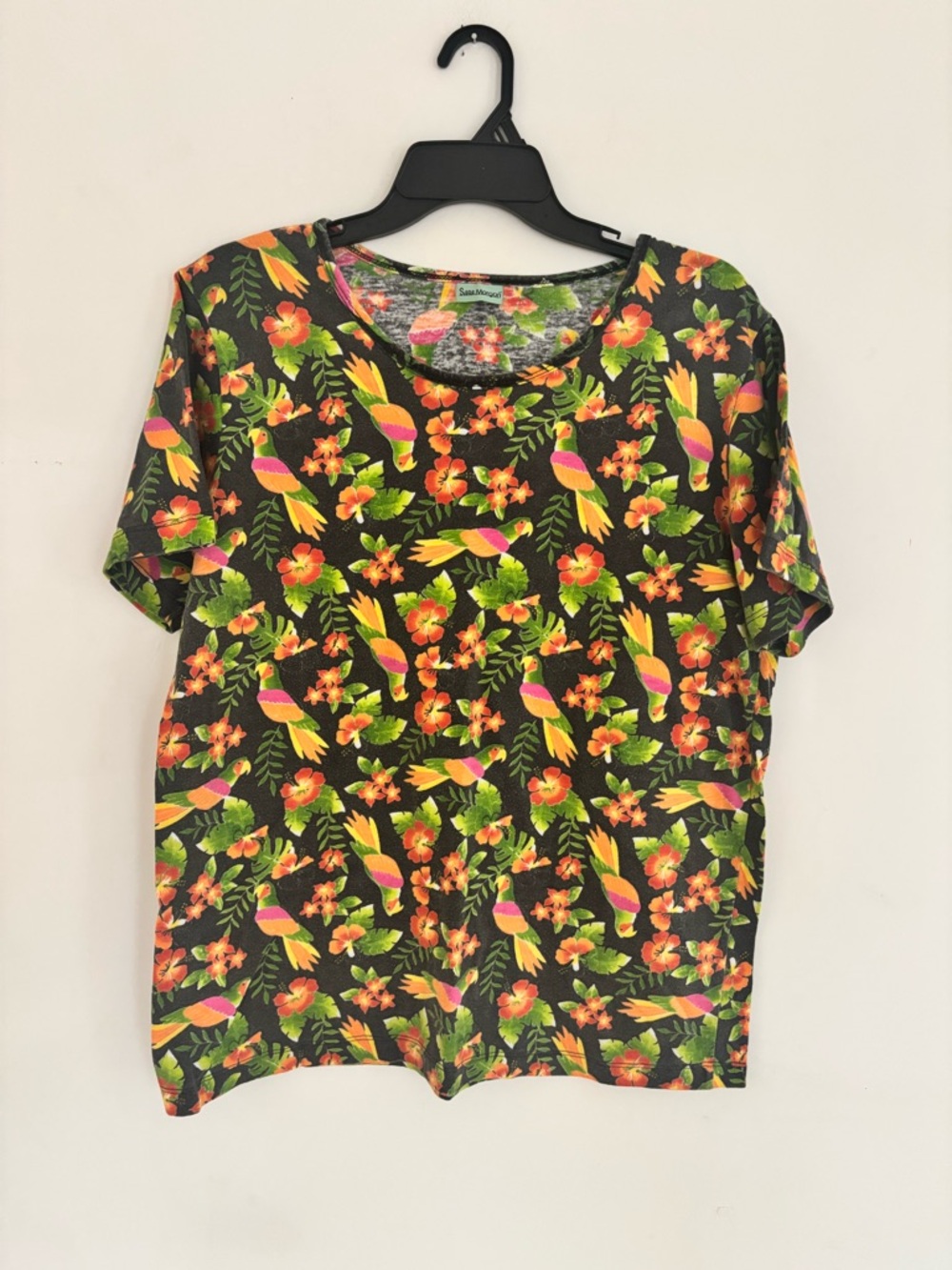 Sara Morgan Tropical Parrot Floral Top Size Large